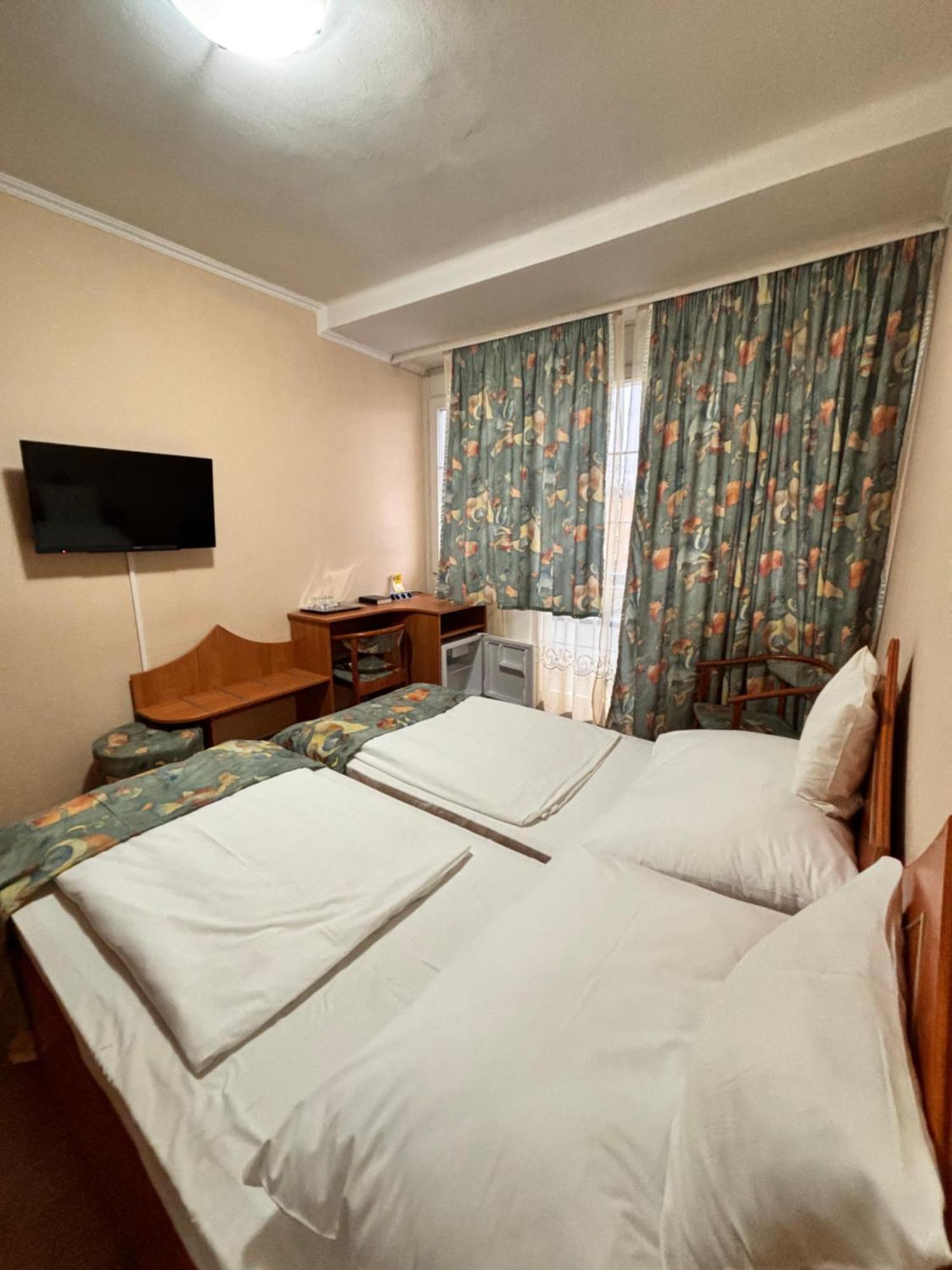 Hotel Rudolf Хайдусобосло Экстерьер фото